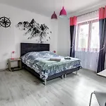 Privat bolig Pod Zegarem - W Cenie Parking, Szybkie Wifi, Duzy Ogrod, Wiata Grilowa! Krynica Zdroj