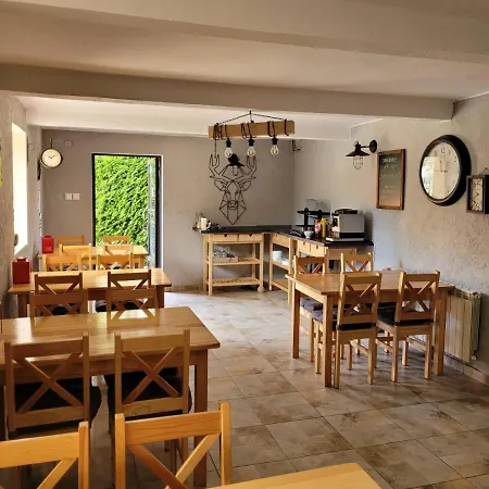 Pod Zegarem - W Cenie Parking, Szybkie Wifi, Duzy Ogrod, Wiata Grilowa!