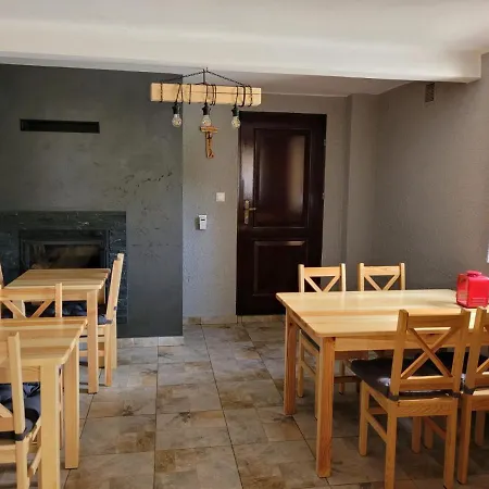 Homestay Pod Zegarem - W Cenie Parking, Szybkie Wifi, Duzy Ogrod, Wiata Grilowa! Krynica Zdroj
