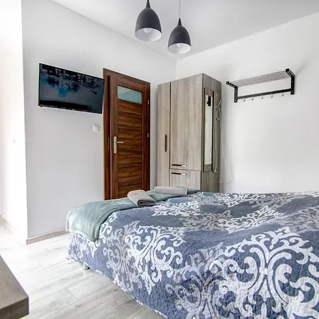 Pod Zegarem - W Cenie Parking, Szybkie Wifi, Duzy Ogrod, Wiata Grilowa! *