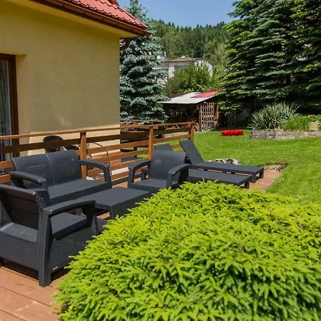 Homestay Pod Zegarem - W Cenie Parking, Szybkie Wifi, Duzy Ogrod, Wiata Grilowa! *