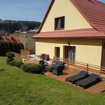 Pod Zegarem - W Cenie Parking, Szybkie Wifi, Duzy Ogrod, Wiata Grilowa!